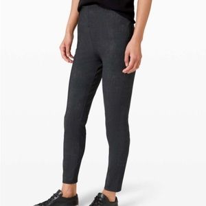 Lululemon Here to There 7/8